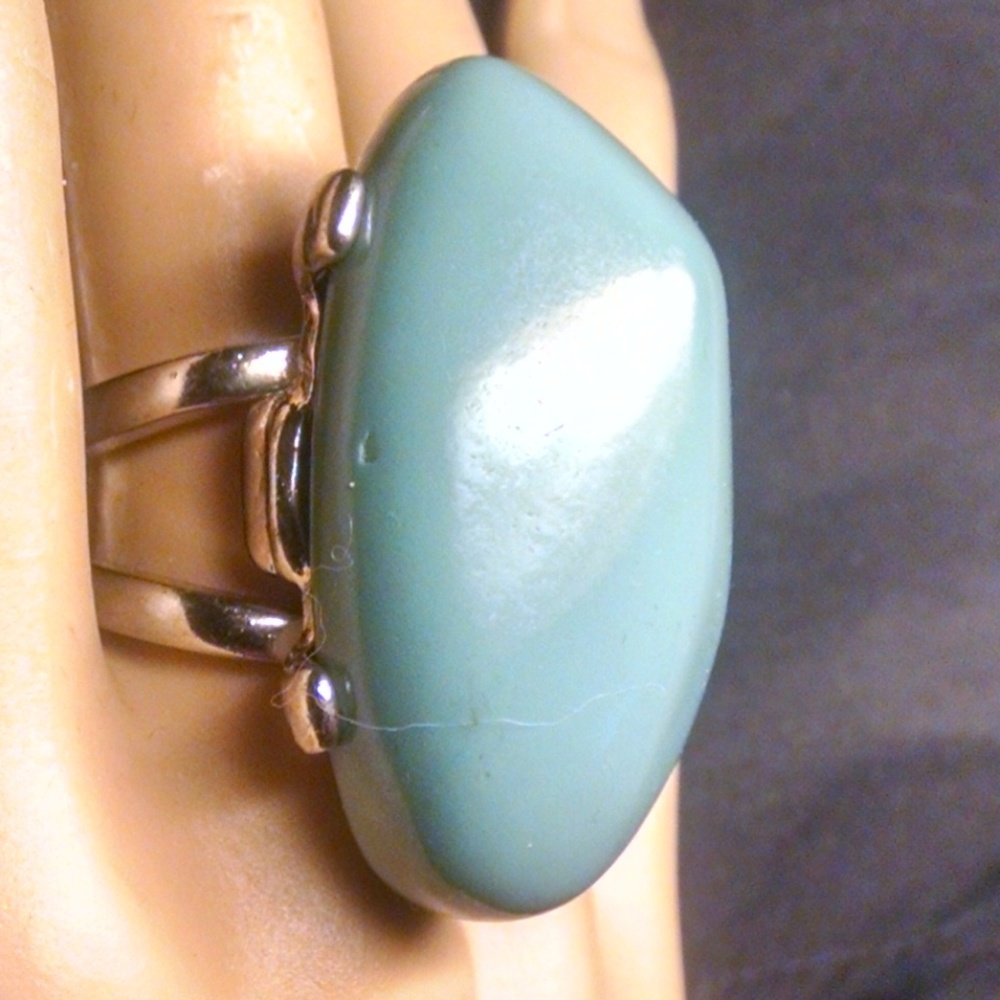 Beautiful Turquoise Color Extra Large Stone Ring - Picture 3 of 5